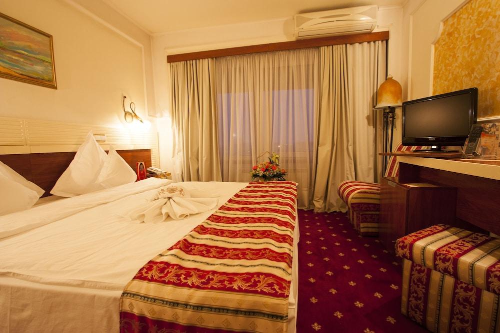 Hotel Prahova Plaza Ploieşti Exterior foto
